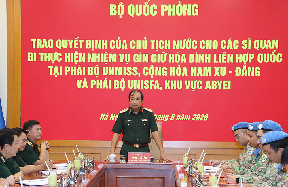 /UploadStore/admin/260810 trao quyet dinh/a1.jpg